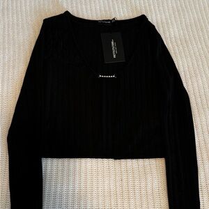 PrettyLittleThing Black Ribbed Crop Blouse